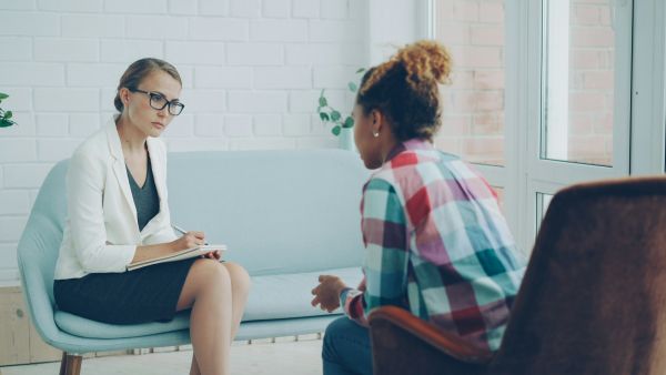 Les bienfaits du soutien psychosocial face aux crises